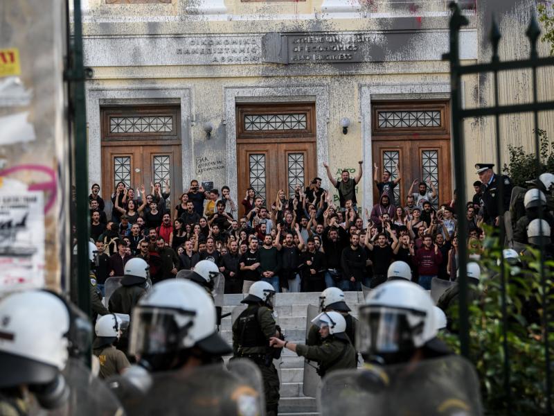 ΠΟΣΔΕΠ για ΑΣΟΕΕ: Υποχρέωση της πολιτείας η συνδρομή της αστυνομίας, όταν δε λειτουργεί ως αυταρχικός μηχανισμός επιβολής