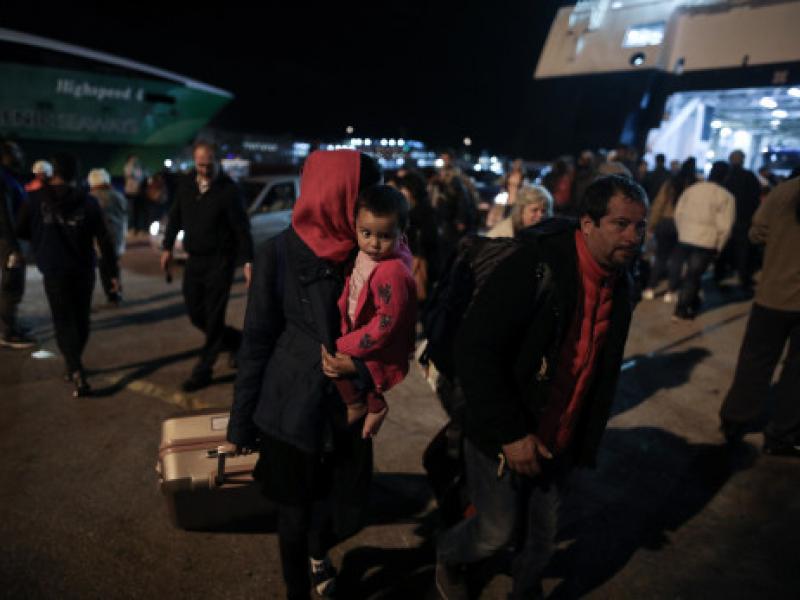 πρόσφυγες, μετανάστες στον Πειραιά