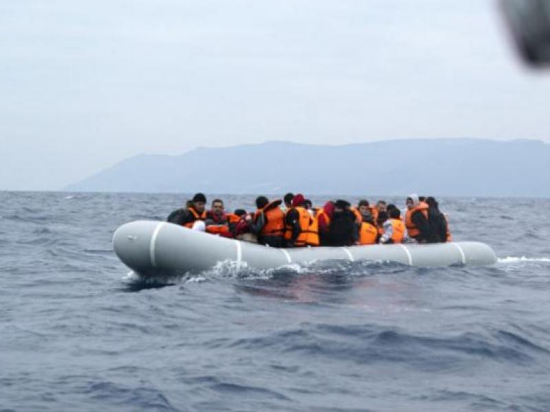 πρόσφυγες θάλασσα λέμβος