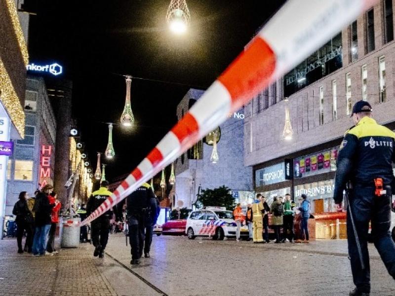 Επίθεση με μαχαίρι στη Χάγη: Τρεις τραυματίες