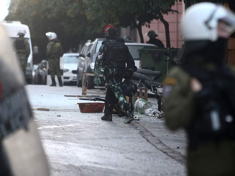 Εκκένωση καταλήψεων στο Κουκάκι: Δέκα προσαγωγές από την αστυνομία - Ανάμεσα τους και ...γείτονες που «αντέδρασαν»