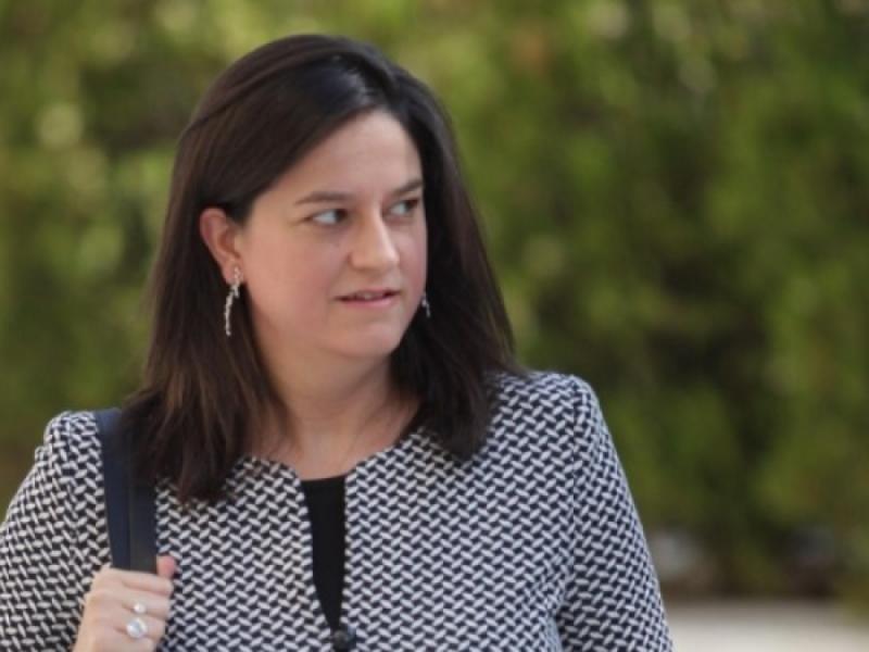 Αποτέλεσμα εικόνας για Κεραμέως: Δεν πρόκειται να χαθεί η σχολική και ακαδημαϊκή χρονιά - Ανοικτό θέμα η επιμήκυνση της σχολικής χρονιάς και η μείωση της ύλης - Οι Πανελλαδικές Εξετάσεις τον Ιούλιο αν χρειαστεί