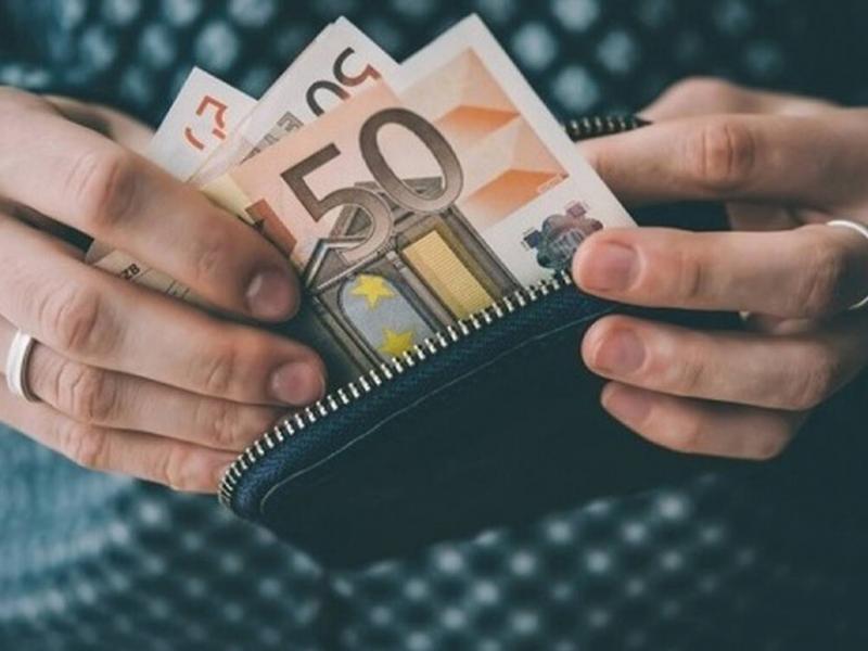 Επίδομα 250 ευρώ: Ανατροπή με το κοινωνικό μέρισμα Νοεμβρίου - Ποιοι θα το πάρουν