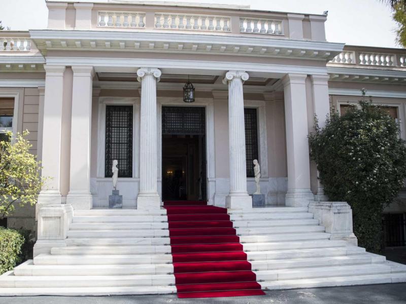 Συναγερμός στην κυβέρνηση για την εισβολή στην Ουκρανία: Έκτακτο ΚΥΣΕΑ