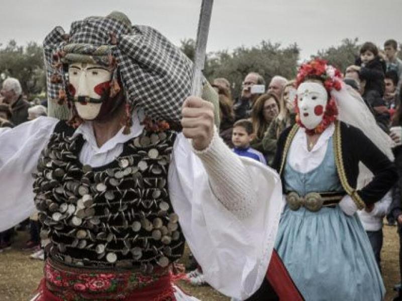 Το πρώτο καρναβάλι της χρονιάς, οι «Μωμόγεροι» και τα «Ρουγκατσάρια» αναβιώνουν στη Δυτική Μακεδονία