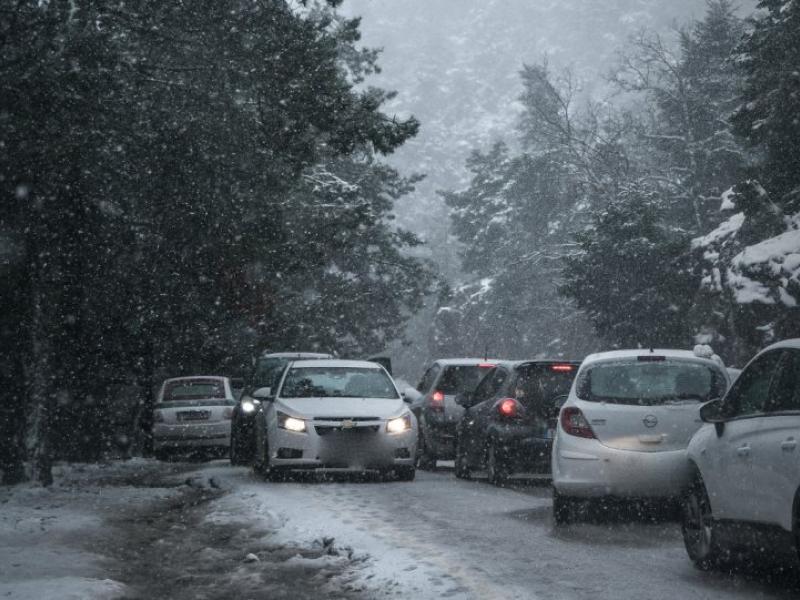 Διακοπή της κυκλοφορίας στην περιοχή της Μάνδρας λόγω της κακοκαιρίας