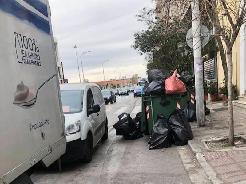 Θεσσαλονίκη: Διπλάσια τα σκουπίδια από τα γλέντια των Χριστουγέννων και Πρωτοχρονιάς