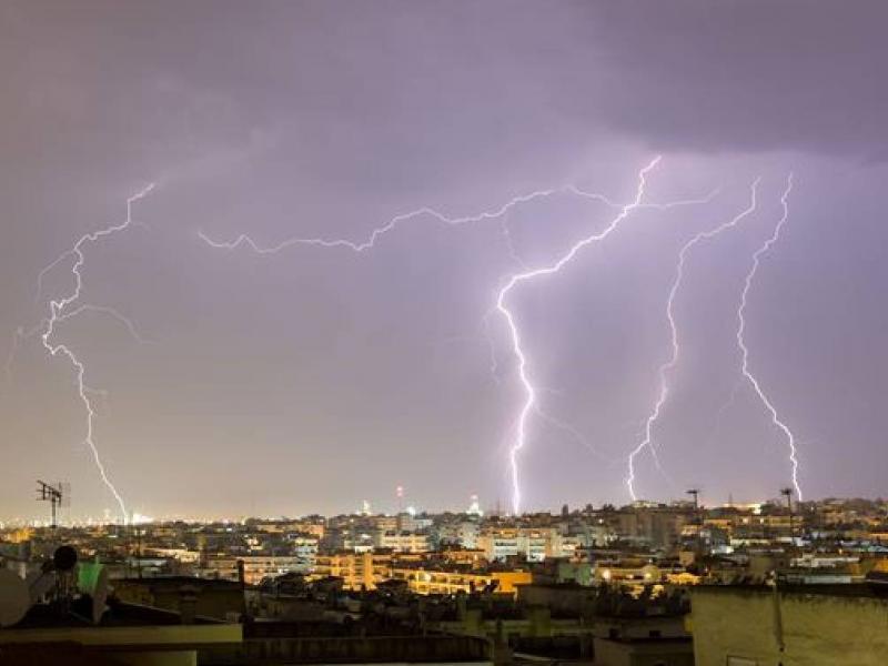 Καιρός: Βροχές και καταιγίδες