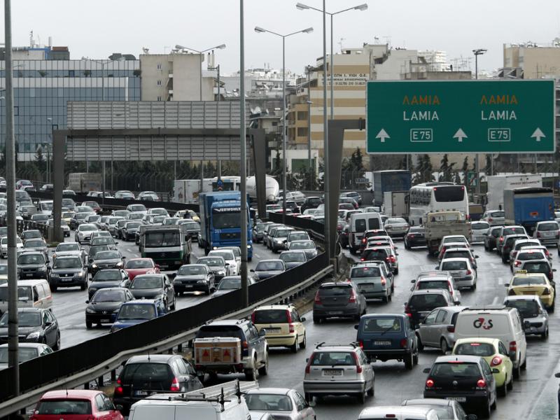 Αττική: Ιδιαίτερα αυξημένη η κίνηση στους δρόμους