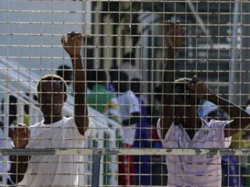 Απεργία πείνας μεταναστών στην Πέτρου Ράλλη – Καταγγελίες για βασανιστήρια από αστυνομικούς