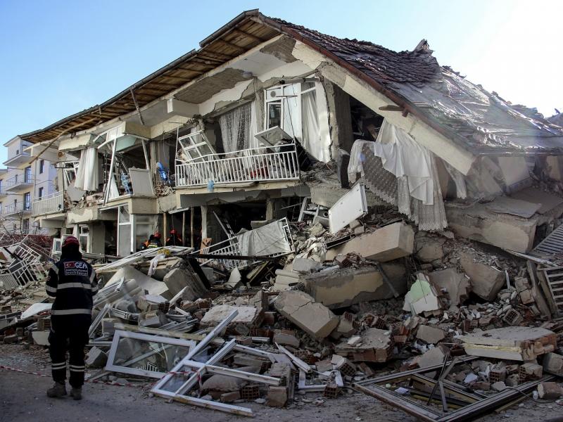 Σεισμός στην Τουρκία: Στους 38 οι νεκροί