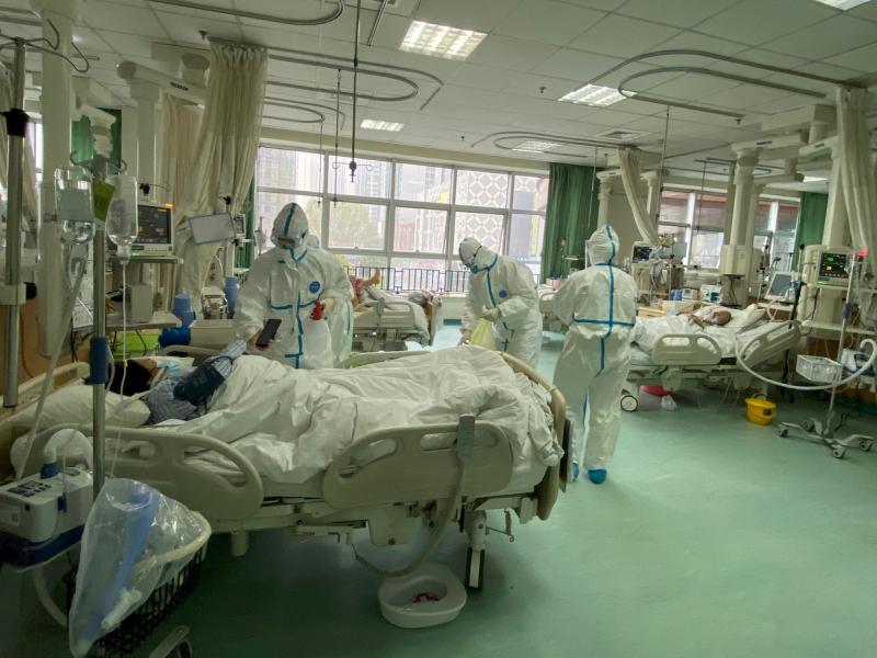 Έγκυες με κορωνοϊό μπορεί να τον μεταδώσουν στο παιδί τους