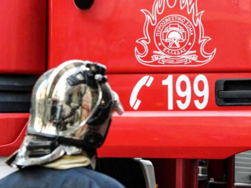 Πυρκαγιά σε μονοκατοικία στον Υμηττό - Απομακρύνθηκε μόνη της μία ηλικιωμένη