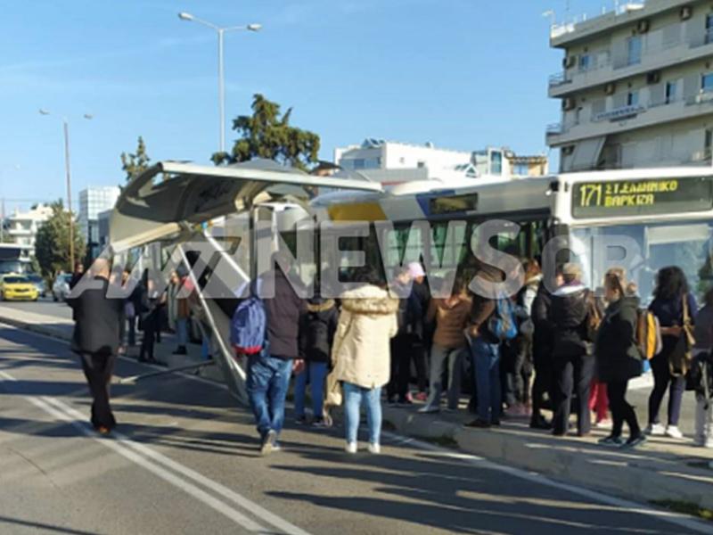 Γλυφάδα: Λεωφορείο έπεσε σε στάση όπου περίμεναν πολίτες