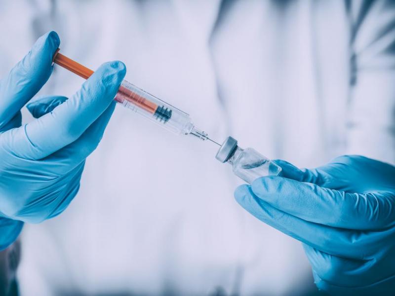 Κορονοϊός: «Φρένο» στις δοκιμές του εμβολίου AstraZeneca μετά από επιπλοκή ασθενούς