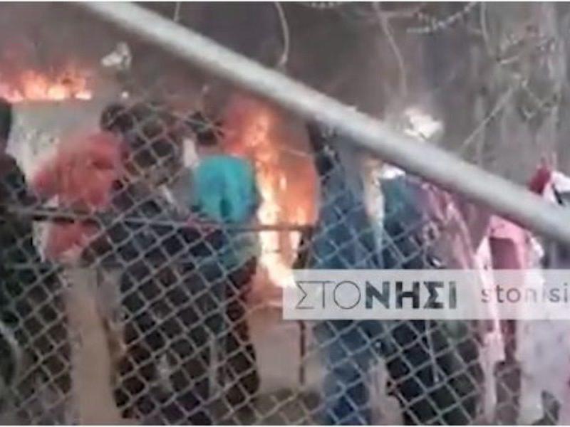 Μυτιλήνη: Ένα εξάχρονο προσφυγόπουλο κάηκε ζωντανό στο ΚΥΤ της Μόριας