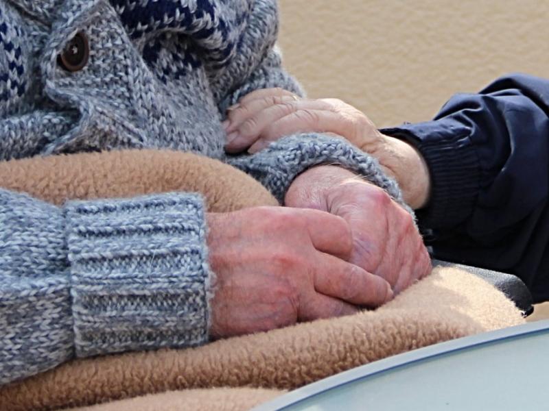 ΗΠΑ: Περισσότεροι θάνατοι ηλικιωμένων σε γηροκομεία με ανεμβολίαστο προσωπικό