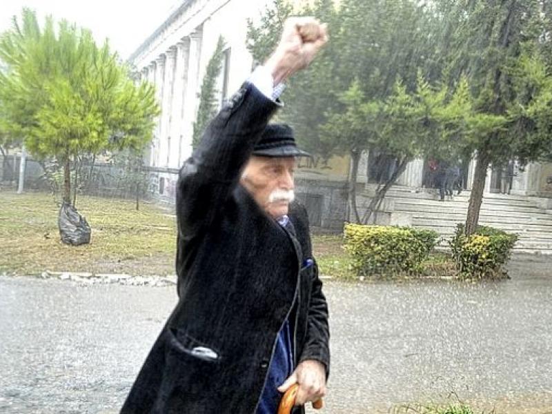 «Στο πρόσωπο του Μανώλη Γλέζου ενσαρκώνονται έννοιες και αξίες θεμελιώδεις για την εκπαίδευση»