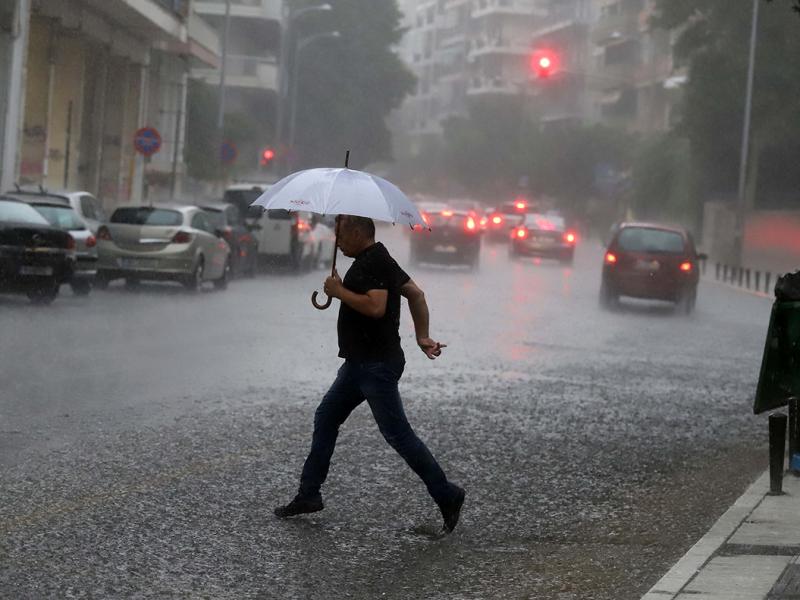 Καιρός: Βροχές και καταιγίδες