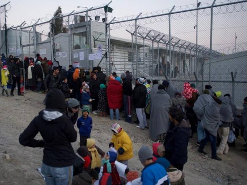 Μυτιλήνη: Περίφραξη και περιορισμοί στην κυκλοφορία προσφύγων και μεταναστών