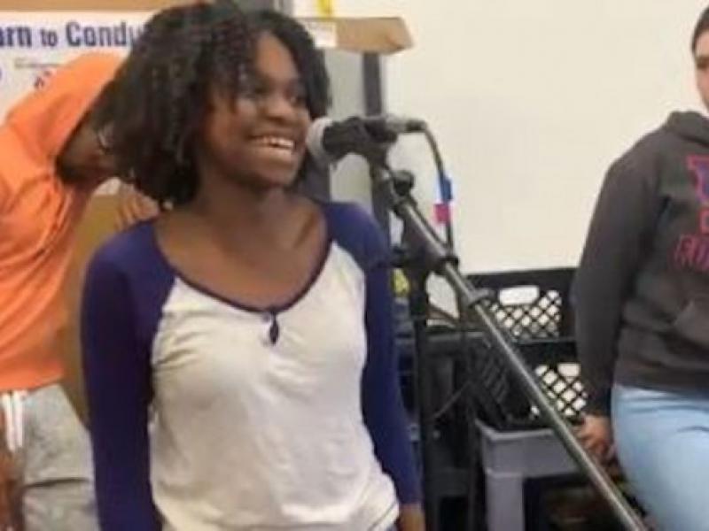 Με το τραγούδι καταπολεμούν τον φόβο του κορονοϊού Αμερικανοί μαθητές (Videos)