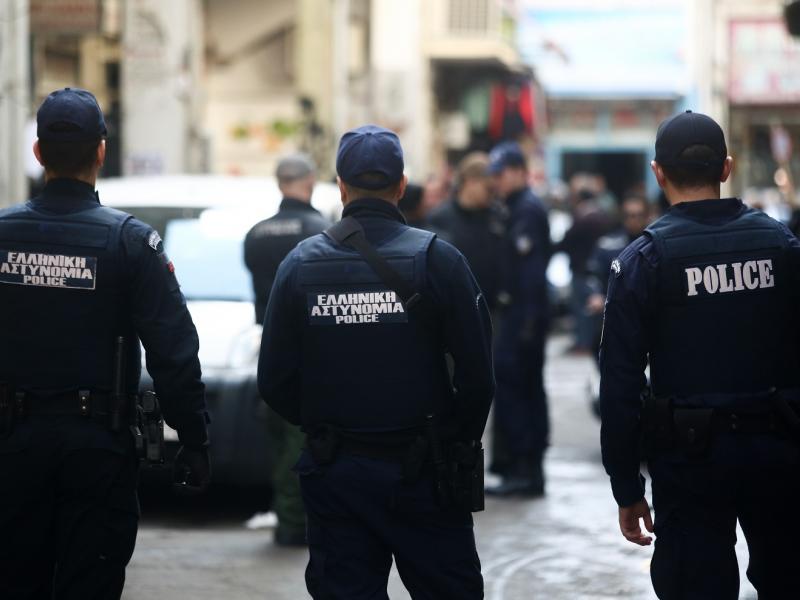 Καταγγελία διανομέα στην Κοζάνη - Αστυνομικοί με ξυλοκόπησαν και με συνέλαβαν αναίτια