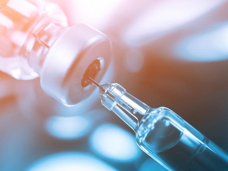 «Απίθανο να υπάρχει ευρέως διαθέσιμο εμβόλιο για τον κορονοϊό πριν τα μέσα του 2021»