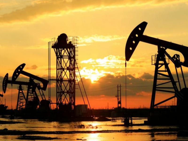 Πετρέλαιο: «Βουτιά» στην τιμή μετά την απόφαση της Ρωσίας για χαλάρωση του κλοιού στο Κίεβο