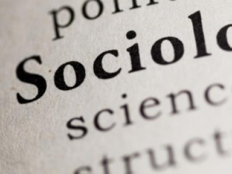 Κοινωνιολογία vs Λατινικά: η επαναφορά ενός ψεύτικου διλήμματος και μια πρόταση