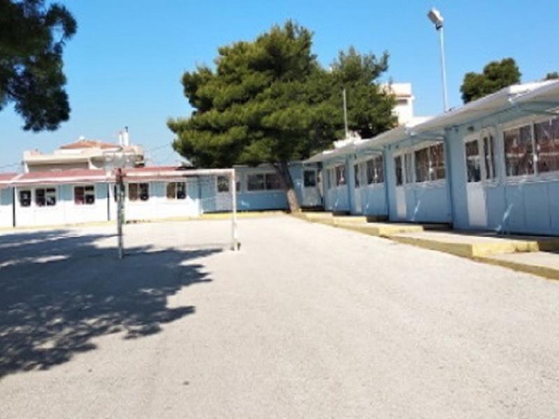 Μάθημα και μέτρα κατά κορονοϊού σε... κοντέινερ σε Γυμνάσιο της Αρτέμιδας