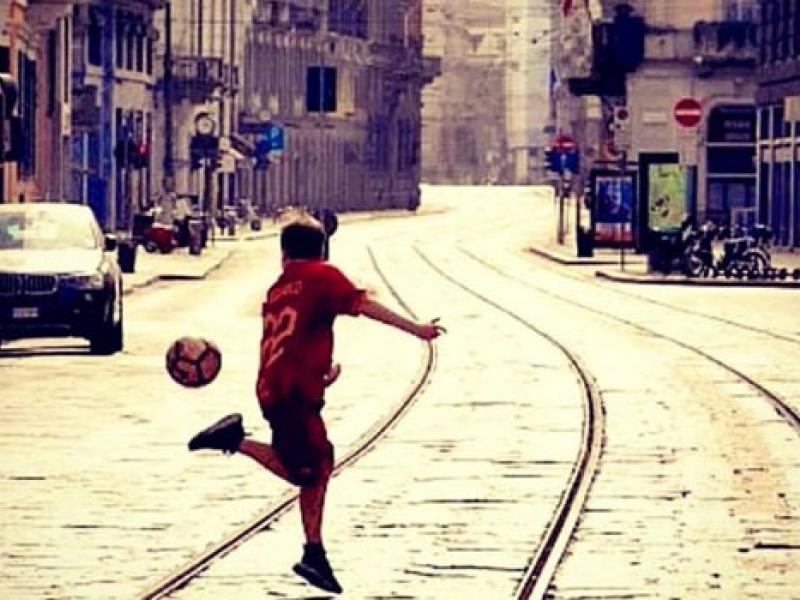 Τροχαίο στο Ηράκλειο: Στη ΜΕΘ αγοράκι που πήγε να πιάσει μια μπάλα