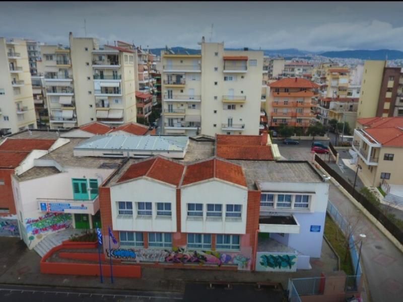Θεσσαλονίκη: Οπαδοί πίσω από το αιματηρό επεισόδιο σε προαύλιο σχολείου