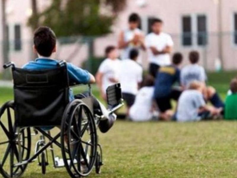 Χιλιάδες μαθητές ΑμεΑ μένουν εκτός σχολείου - ΕΣΑμεΑ: «Στο ίδιο έργο θεατές»