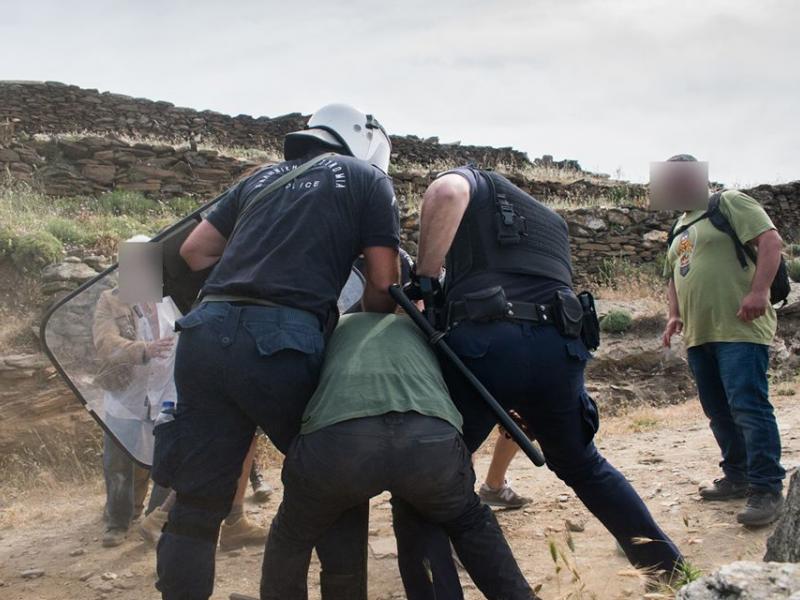 Πρόεδροι ΕΛΜΕ: Καταδίκη της αστυνομικής βίας ενάντια στους κατοίκους της Τήνου