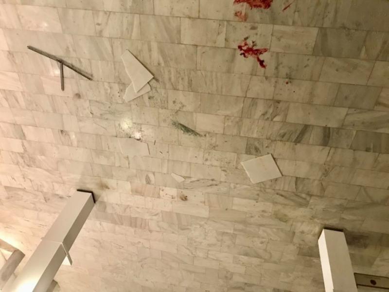 Αγρίνιο: 17χρονος μαθητής έπεσε από γυάλινη οροφή της Δημοτικής Βιβλιοθήκης