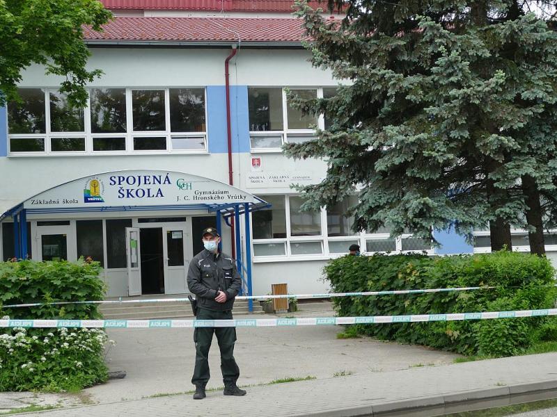 Σλοβακία: Επίθεση με μαχαίρι σε δημοτικό σχολείο – Νεκρός δάσκαλος και τραυματίες μαθητές