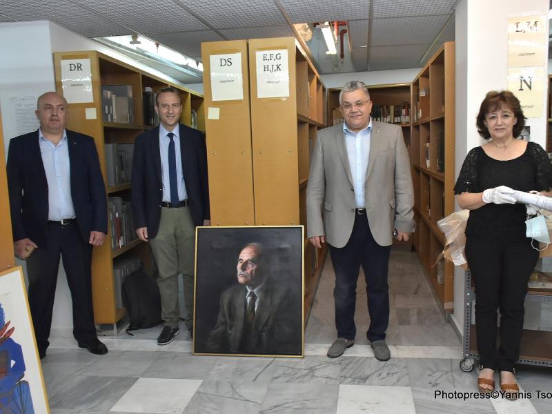 Πολύτιμα τεκμήρια της συλλογής του Ντίνου Χριστιανόπουλου παρουσιάστηκαν στη Βιβλιοθήκη του ΑΠΘ