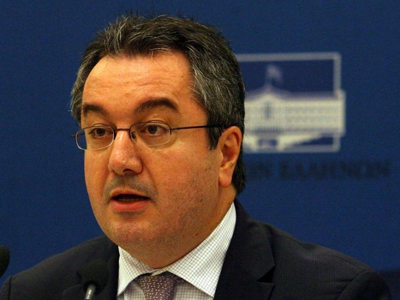 Μόσιαλος: Μάσκες και τήρηση αποστάσεων δεν προσφέρουν απόλυτη προστασία από τον κορονοϊό