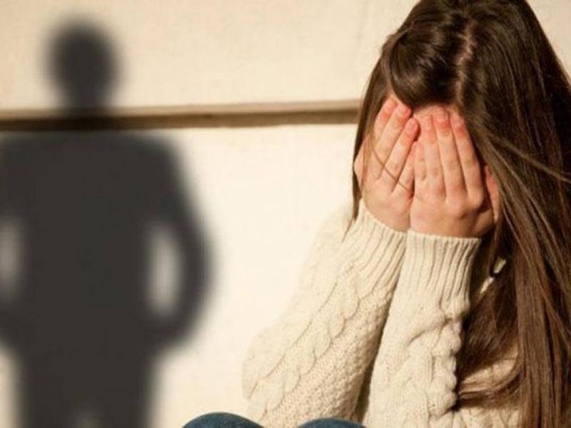 Κάλυμνος: Πατέρας εξωθούσε στην πορνεία την ανήλικη κόρη του για 5 ευρώ