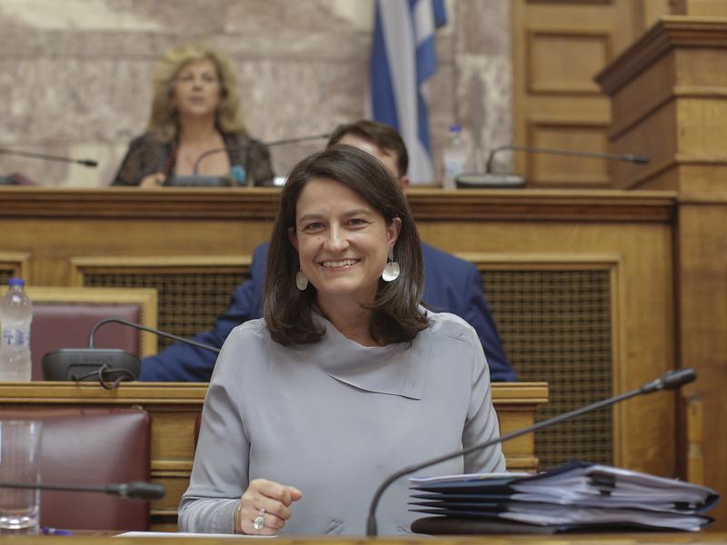 ΟΙΕΛΕ: Να παραιτηθεί τώρα η κ.Κεραμέως - Καλύπτει παρανομούντες «φίλους» της