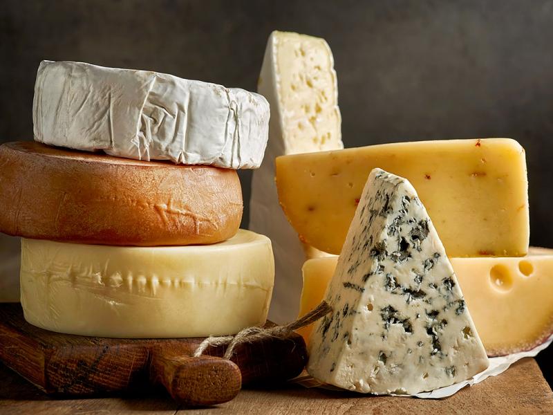 Τι παθαίνει η καρδιά αν τρώτε τυρί κάθε μέρα; 