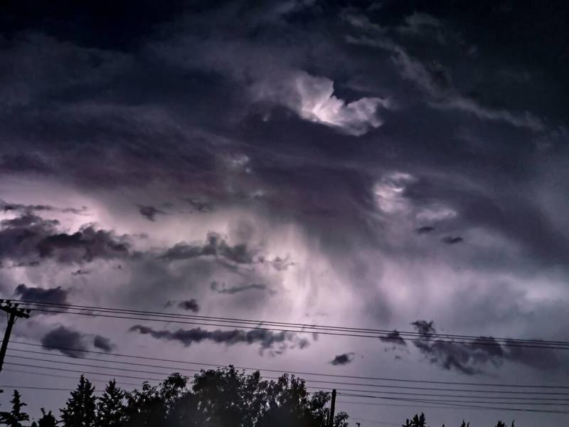 Κακοκαιρία «Αθηνά»: Καταιγίδες στις καμένες περιοχές σε Εύβοια και Δυτική Ελλάδα