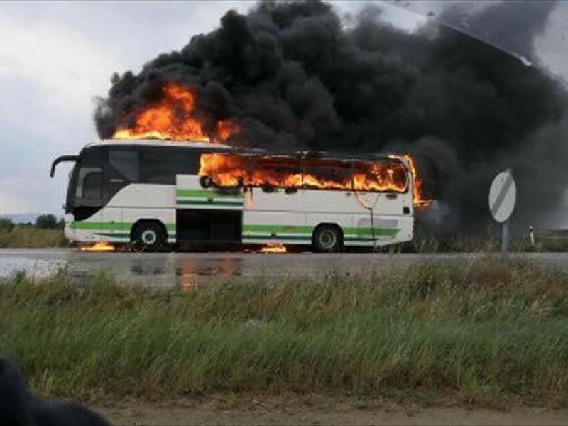 Μαρτίνο: Κάηκε ολοσχερώς λεωφορείο του ΚΤΕΛ – Ξέσπασε φωτιά ενώ ήταν γεμάτο με επιβάτες (Video)