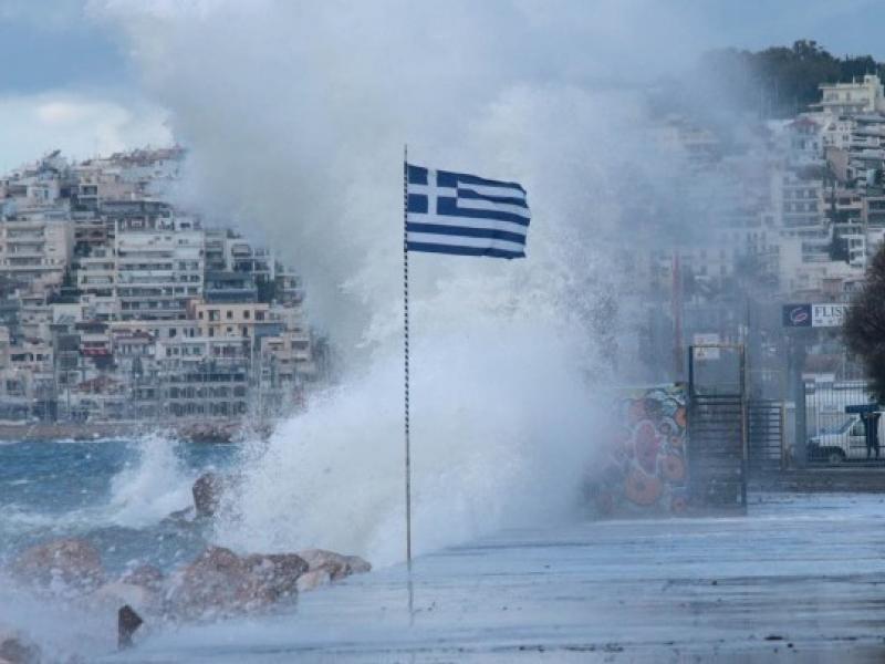 Σε εξέλιξη ο μεσογειακός κυκλώνας «Ιανός» - Προβλήματα σε Ζάκυνθο, Κεφαλλονιά