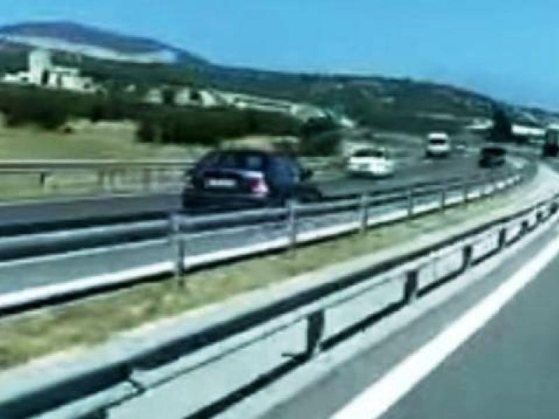 Εύβοια: Οδηγούσε ανάποδα για 13 χιλιόμετρα σε ώρα αιχμής στον Περιφερειακό Χαλκίδας-Σχηματαρίου