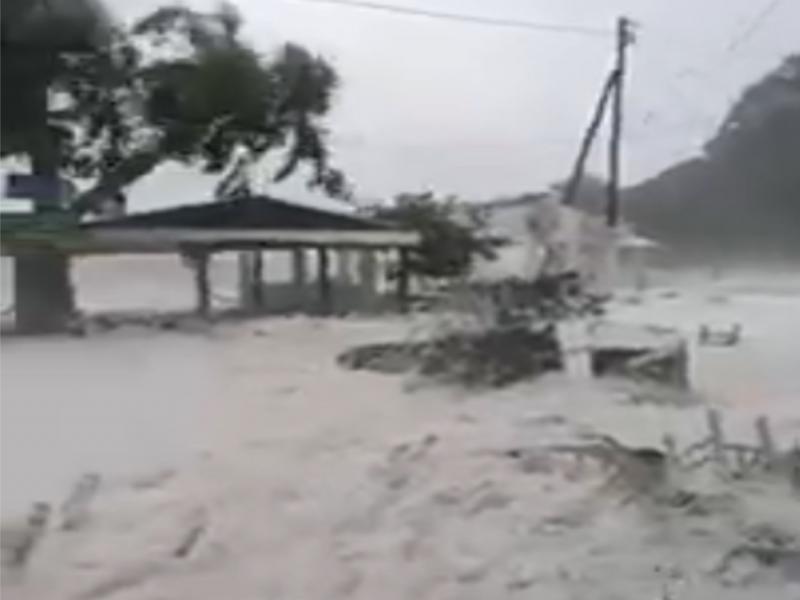 Ιθάκη: Eικόνες καταστροφής από τον «Ιανό» – Το φαινόμενο καπουτσίνο (Videos)
