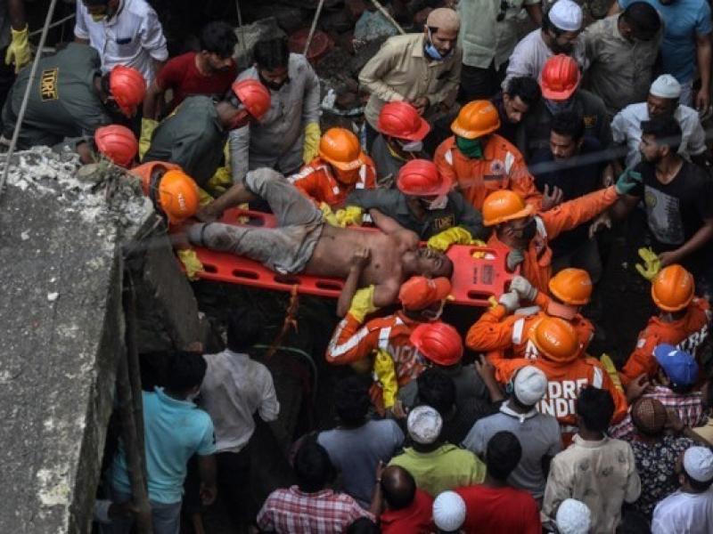 Τραγωδία στην Ινδία: Τουλάχιστον 8 νεκροί μαθητές σε τροχαίο με σχολικό λεωφορείο