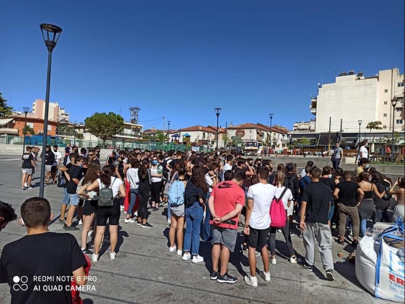 Κερατσίνι: Στους δρόμους οι μαθητές - Κάλεσμα και στο συλλαλητήριο στα Προπύλαια