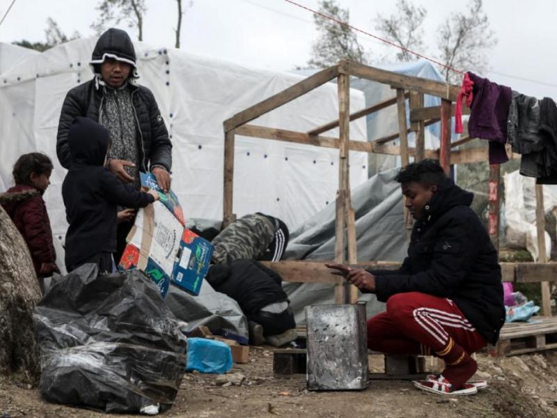 Μόρια: Προσωρινά σε σκηνές 3.000 άστεγοι μετανάστες