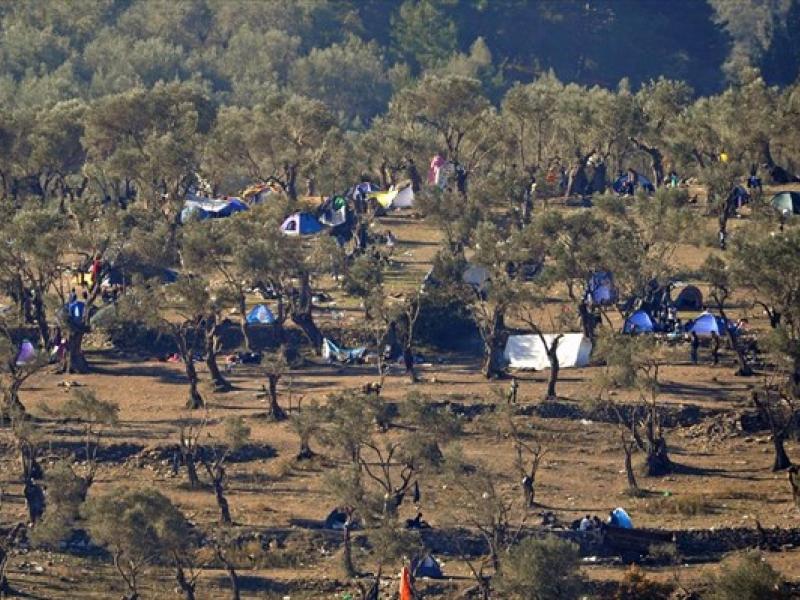 Στο Καρά Τεπέ μεταφέρονται σκηνές για τους πρόσφυγες της Μόριας